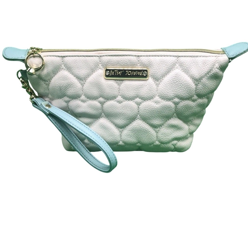 Betsy‎ Johnson Quilted Hearts Wristlet Cosmetic Clutch Zip Bag Romantic Coquette
